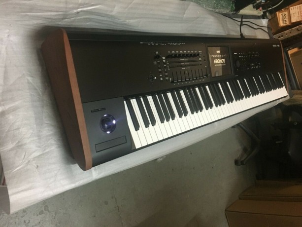 korg-kronos-2-88-key-music-workstation-keyboard-big-4