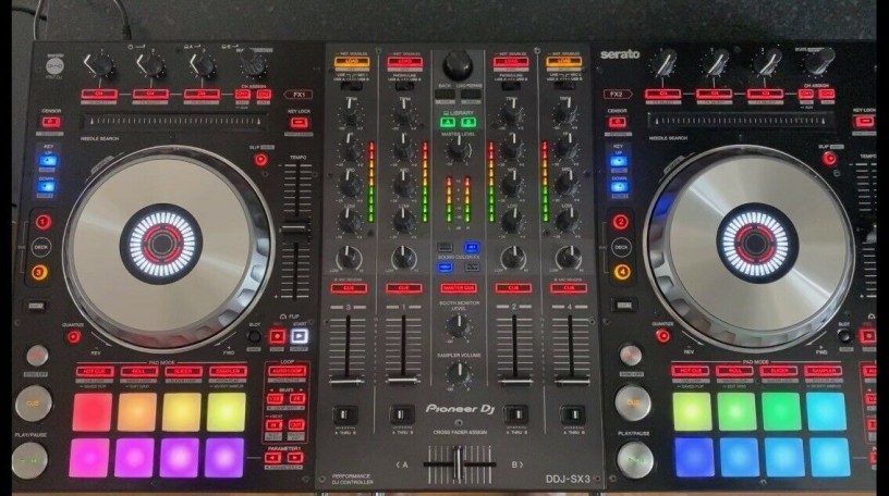 pioneer-dj-ddj-sx3-serato-dj-pro-controller-mixer-big-1