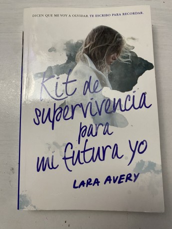 kit-de-supervivencia-para-mi-futura-yo-lara-avery-big-0