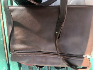 Bolso cuero marrón casa montblanc con certificado y num serie