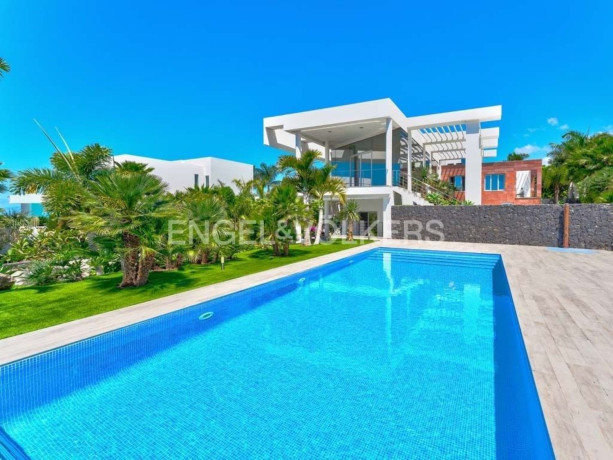 casa-o-chalet-en-venta-en-la-caleta-big-5