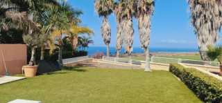 Chalet pareado en venta en La Caleta