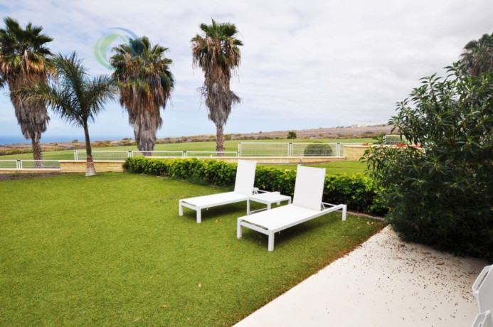 chalet-pareado-en-venta-en-la-caleta-big-15