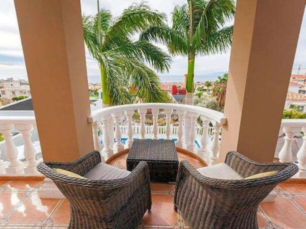 casa-o-chalet-en-venta-en-playa-paraiso-big-4