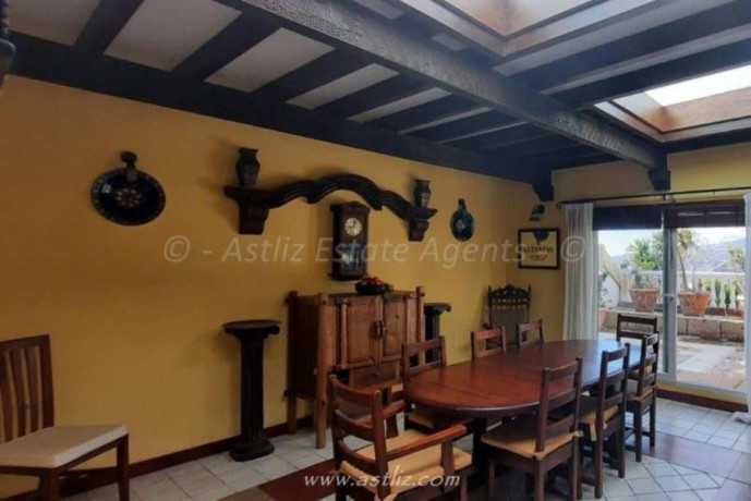 casa-o-chalet-en-venta-en-urb-adeje-torviscas-centro-y-alto-big-5