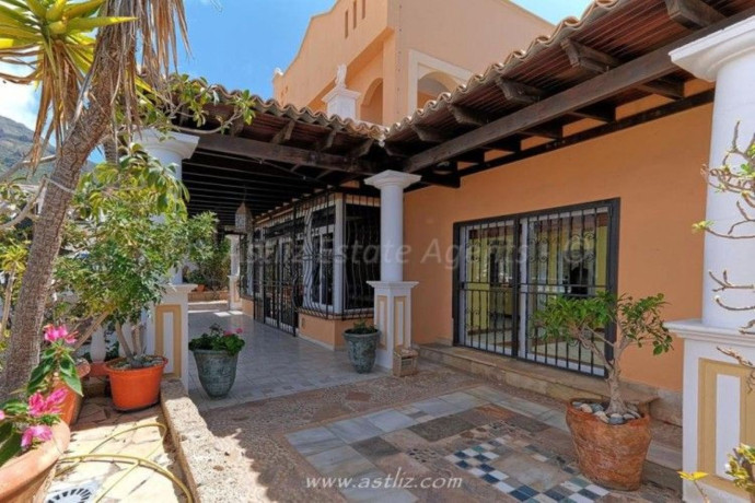 casa-o-chalet-en-venta-en-urb-adeje-torviscas-centro-y-alto-big-14