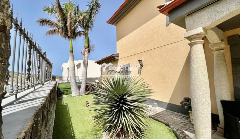 casa-o-chalet-en-venta-en-torviscas-centro-y-alto-big-5