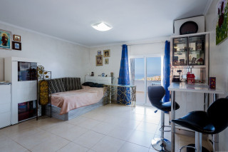 Estudio en venta en avenida C. Irlanda (ref. 03499)