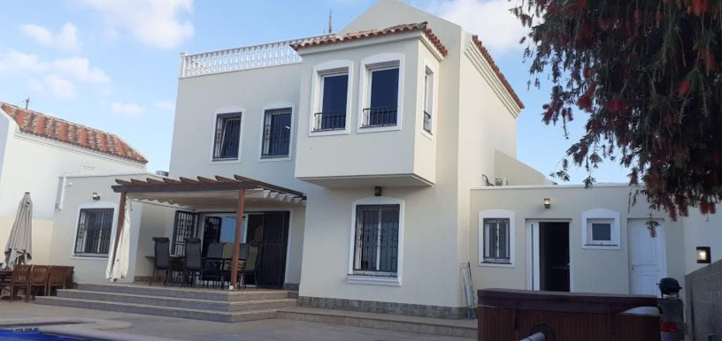 casa-o-chalet-independiente-en-venta-en-calle-el-almendro-big-1