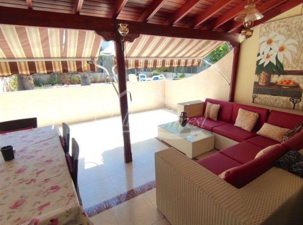 chalet-adosado-en-venta-en-playa-de-las-americas-ref-5225-big-0