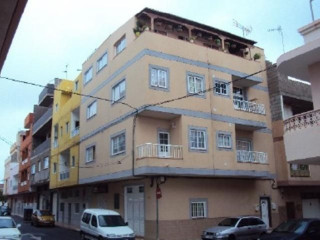 Piso en venta en calle Puerto Escondido, 22 (ref. 60473555)