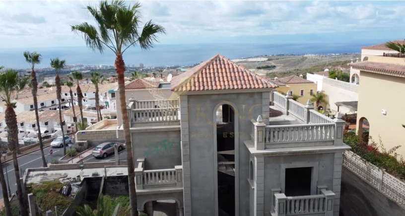 casa-o-chalet-independiente-en-venta-en-chayofa-adeje-big-0