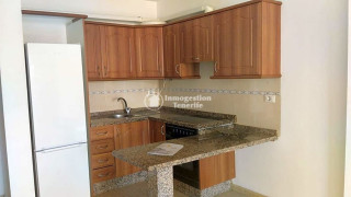 Piso en venta en Costa del Silencio-Las Galletas (ref. 24054)