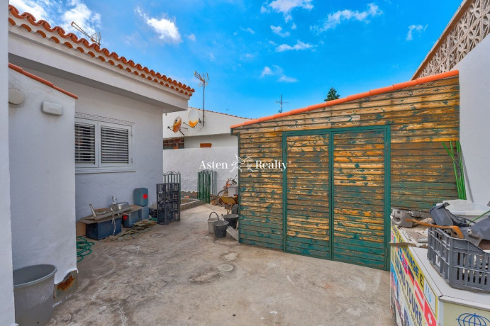 casa-o-chalet-independiente-en-venta-en-los-cristianos-big-23