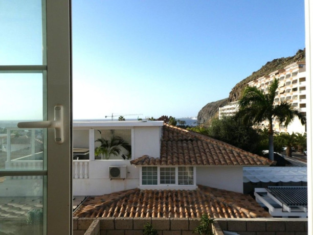 chalet-adosado-en-venta-en-avenida-el-palm-mar-43-big-9