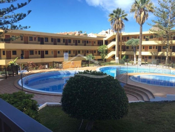 casa-o-chalet-en-venta-en-los-cristianos-big-8