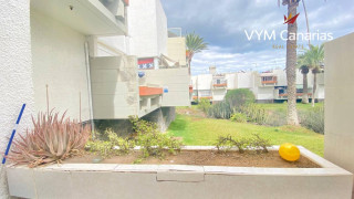 Piso en venta en calle Andrómeda (ref. VS8344D)