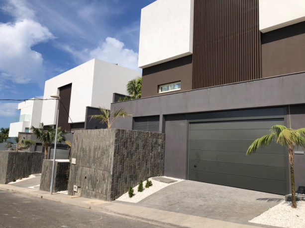 casa-o-chalet-independiente-en-venta-en-la-caleta-big-2