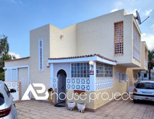 Casa o chalet independiente en venta en Playa de las Américas (ref. ABV-588)