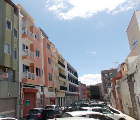 Piso en venta en calle Leoncio Rodríguez (ref. 3399-09339)