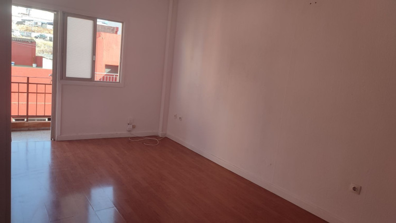 piso-en-venta-en-calle-gran-tinerfe-sn-big-3