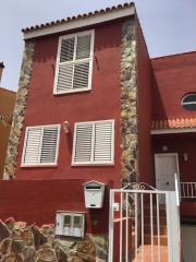 Chalet pareado en venta en calle el Pino, 18 (ref. 84328415)