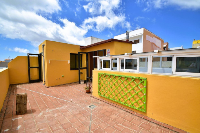 chalet-adosado-en-venta-en-calle-ayoze-big-5