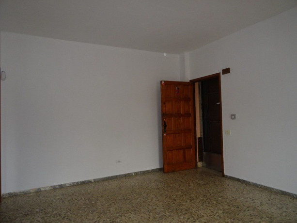 piso-en-venta-en-calle-arzobispo-elias-yanes-48-big-3