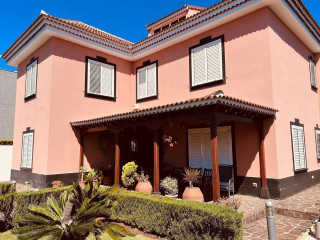 Casa o chalet independiente en venta en calle Enrique Romeu Palazuelos, 8 (ref. 1118)