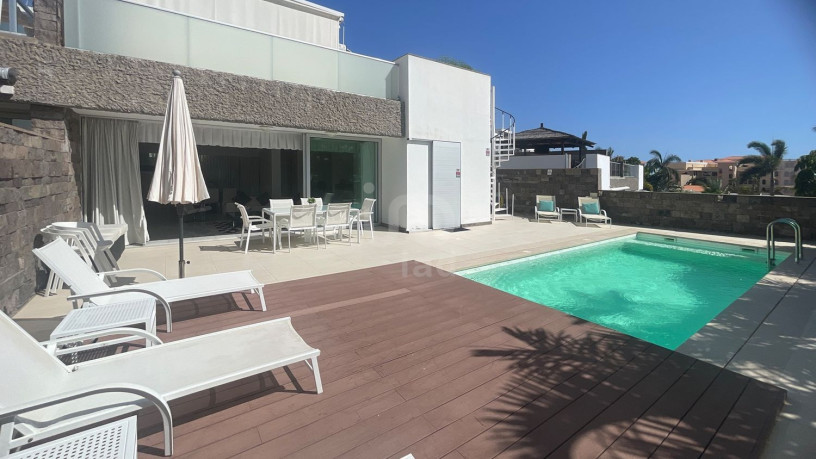 casa-o-chalet-en-venta-en-playa-del-duque-big-6