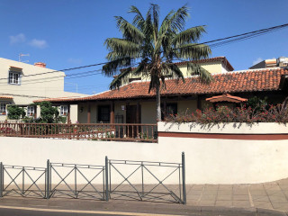 Casa o chalet independiente en venta en calle Tomas Gonzalez Rivero, 13 (ref. 3400-12933)