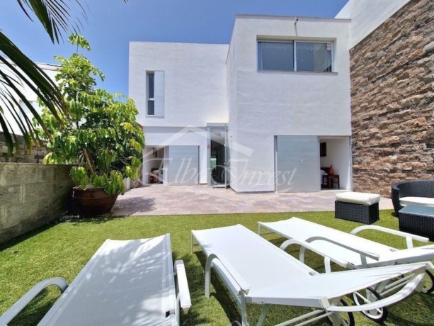 casa-o-chalet-independiente-en-venta-en-playa-del-duque-big-26