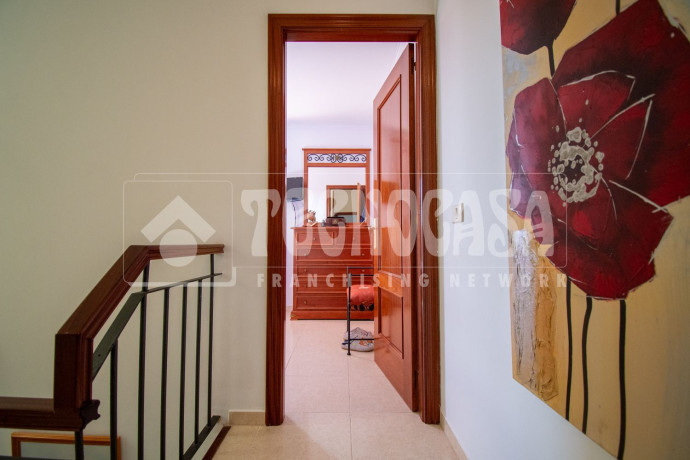 chalet-adosado-en-venta-en-unamuno-big-22