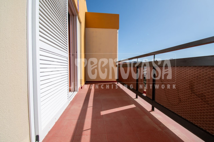 chalet-adosado-en-venta-en-unamuno-big-26