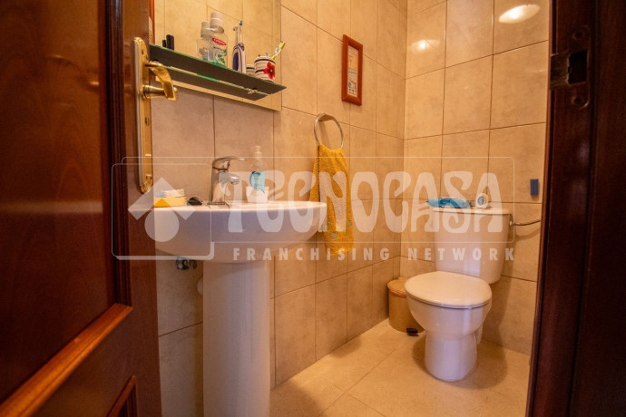 chalet-adosado-en-venta-en-unamuno-big-11