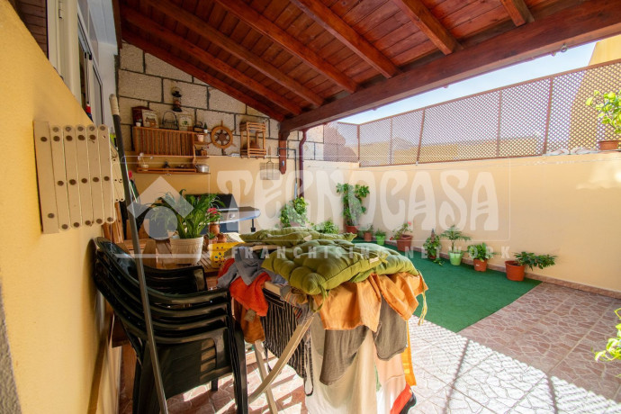 chalet-adosado-en-venta-en-unamuno-big-27