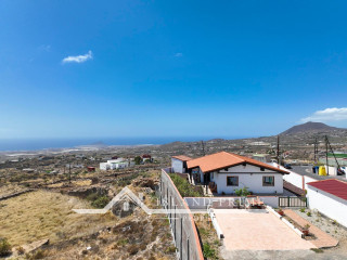 Casa o chalet independiente en venta en marco (ref. 102433437)