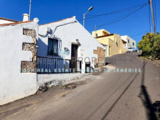 Casa o chalet independiente en venta en calle Chafiras (ref. P079I)