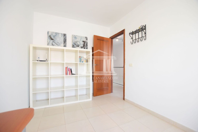 chalet-adosado-en-venta-en-calle-jara-big-29