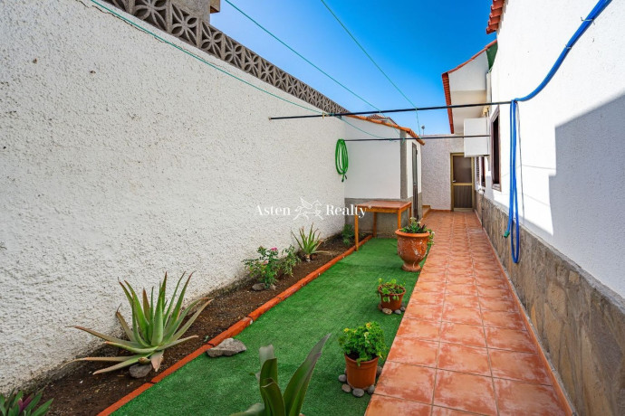 casa-o-chalet-en-venta-en-calle-amapola-big-12