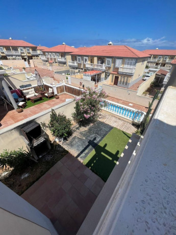 chalet-adosado-en-venta-en-calle-lirio-big-1