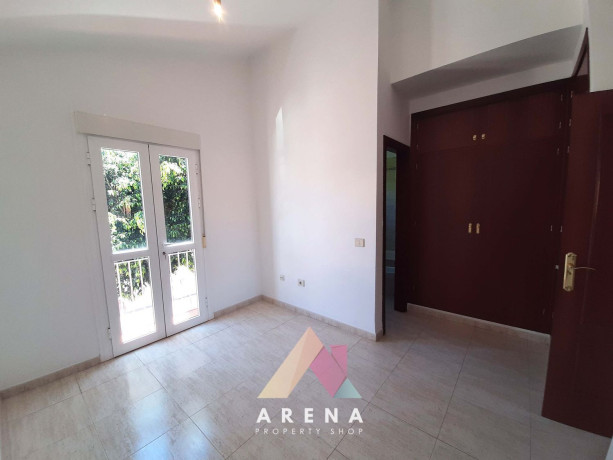 chalet-pareado-en-venta-en-calle-carmen-martin-gaite-big-5