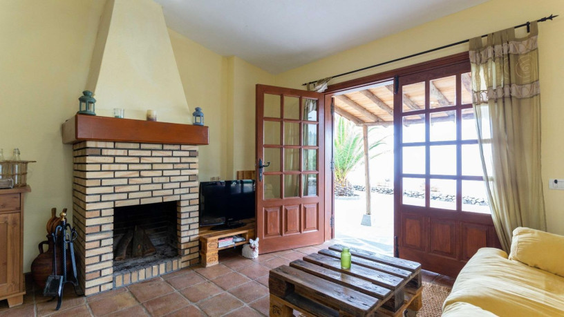 casa-o-chalet-independiente-en-venta-en-calle-buen-viaje-sn-ref-0067-03898-big-1