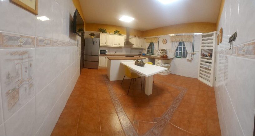 casa-o-chalet-independiente-en-venta-en-calle-buen-viaje-31-big-2