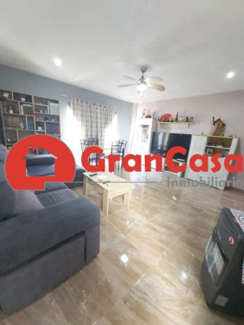 chalet-adosado-en-venta-en-calle-san-antonio-big-0