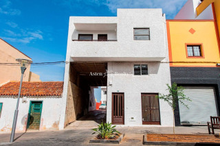 Dúplex en venta en calle Pedro González Gómez