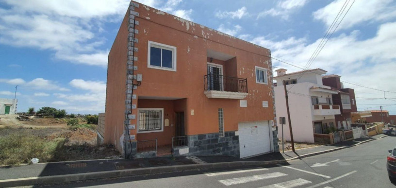 casa-o-chalet-independiente-en-venta-en-calle-rincon-canario-1-big-0