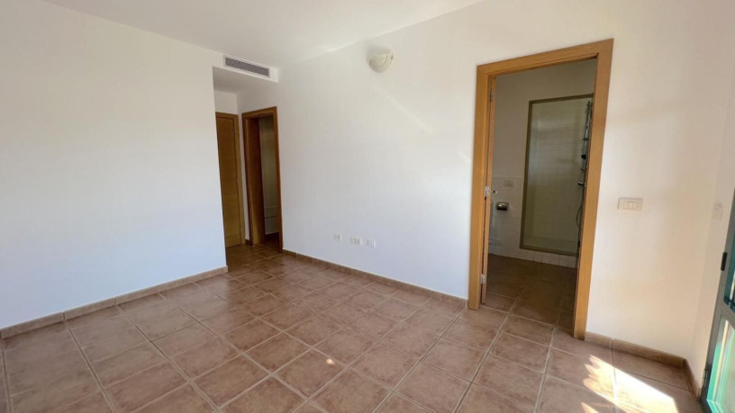 chalet-adosado-en-venta-en-calle-de-las-higueras-big-13