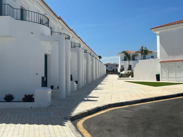 duplex-en-venta-en-golf-del-sur-amarilla-golf-big-1