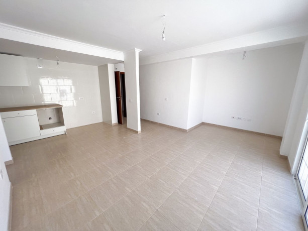 piso-en-venta-en-calle-la-tosca-61-big-3